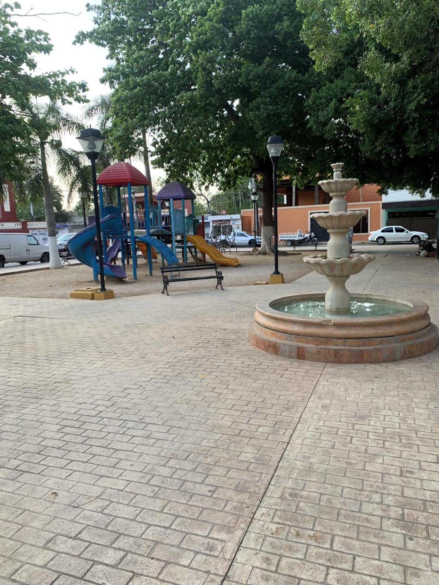Ferienwohnung In Wotoch Departamentos Con Estacionamiento Valladolid  Exterior foto